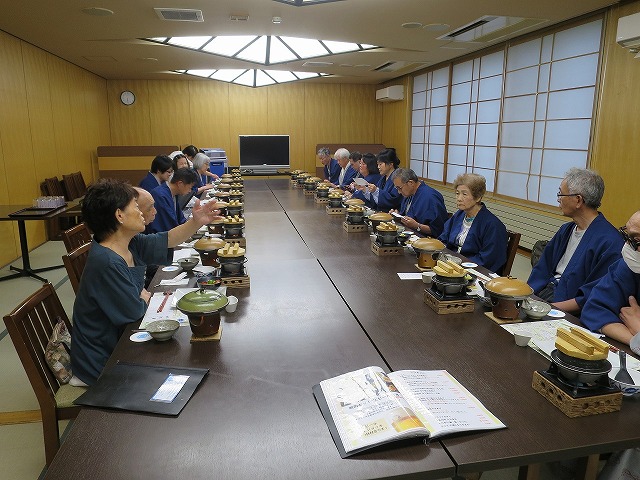 夕食の様子